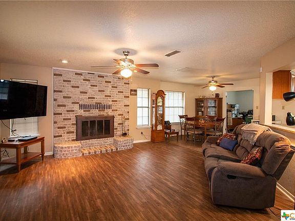 3rd image of 3510 Elm Dr