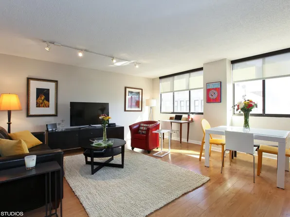 2800 N Orchard St APT 410, Chicago, IL 60657
