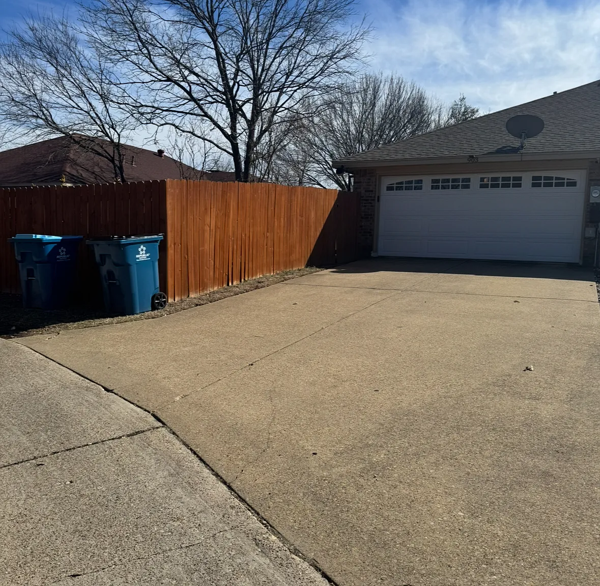 903 Teakwood Ln — Photo 3