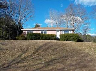 36 Shannock Hill Rd, Richmond, RI 02812