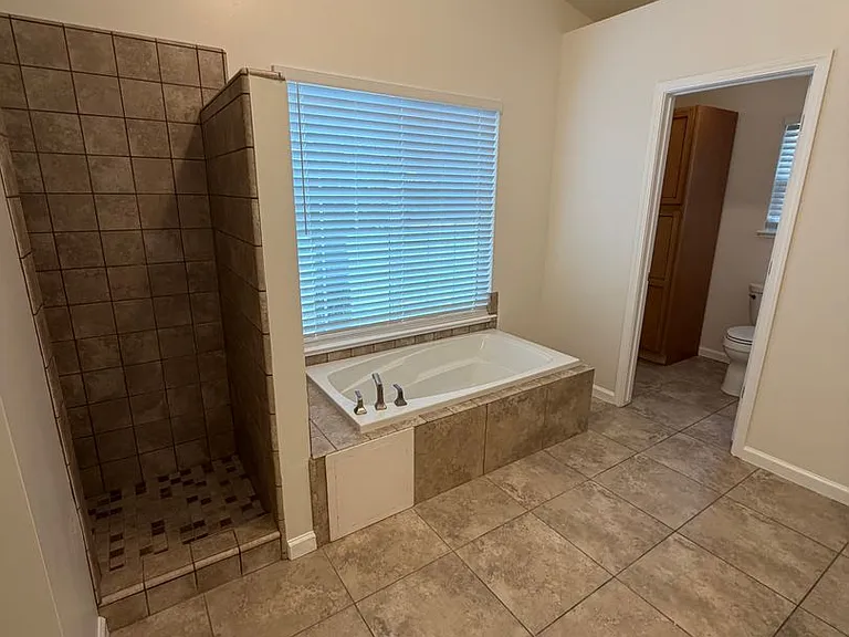 2892 Florence Ave — Photo 20