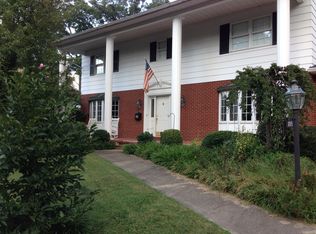 1005 Sandhill Dr, Saint Albans, WV 25177