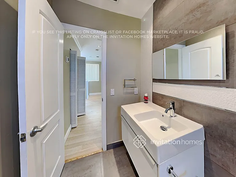 780 Falling Water Rd — Photo 15