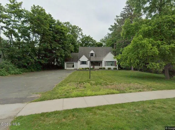572 Loudon Road, Latham, NY 12110