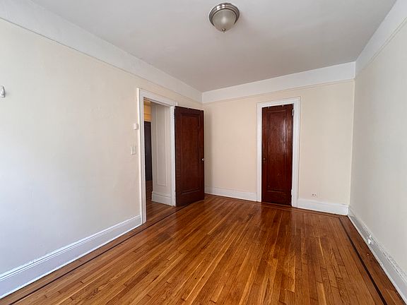 4th image of 31-15 21st Ave #3N