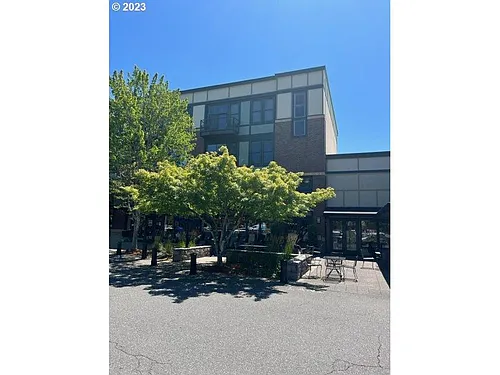 1425 NE 61st Ave #207 Photo 1