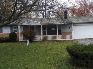 310 Green Acres Dr, Valparaiso, IN 46383