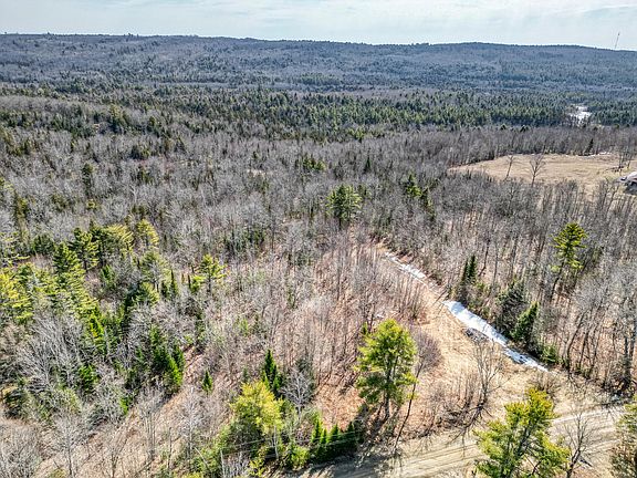 4th image of 1561 Hostile Valley Road