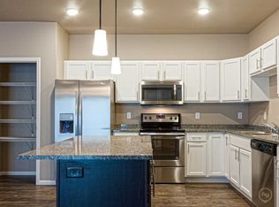 Stonemill Signature, Moorhead, MN 56560