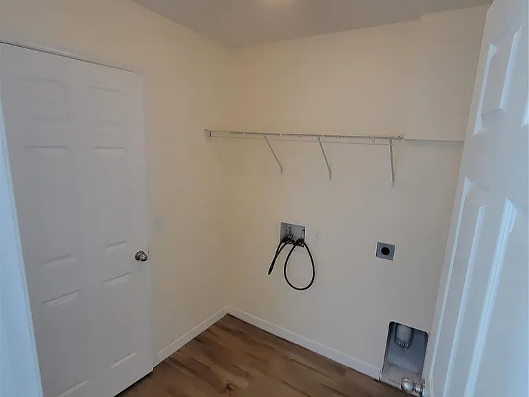8448 Adele Rd — Photo 12