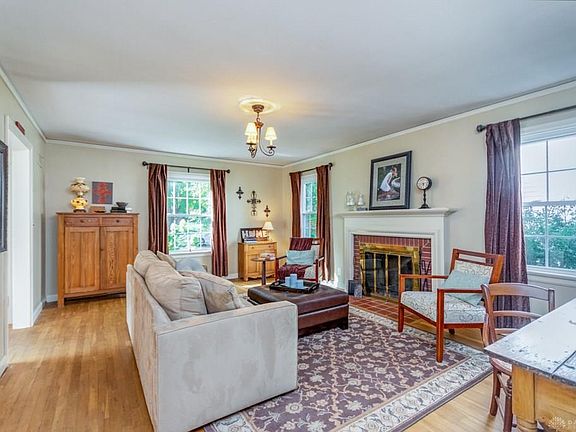 5th image of 217 Hadley Ave
