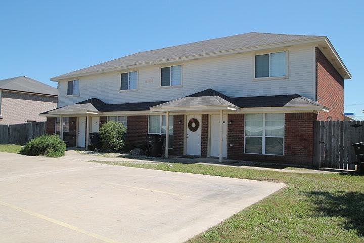 1st image of 4106 Gus Dr APT C