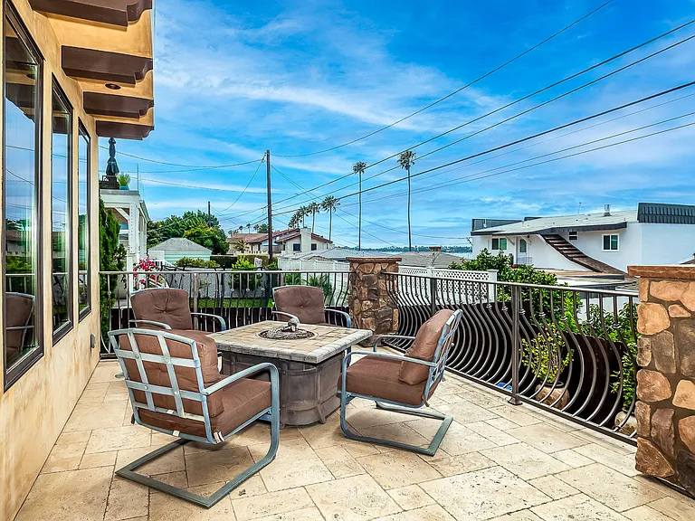 3658 Buena Vista St — Photo 37