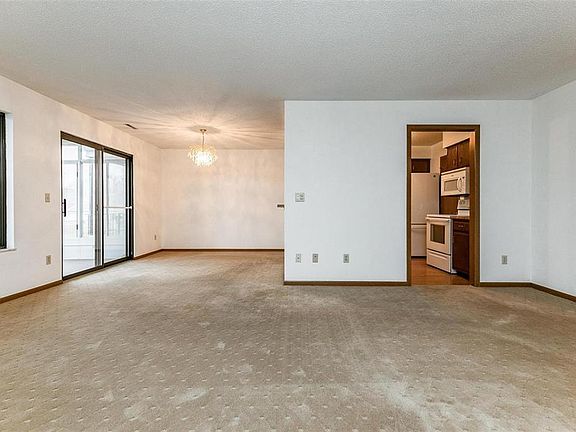5th image of 4405 Maureen Ct SE APT 146
