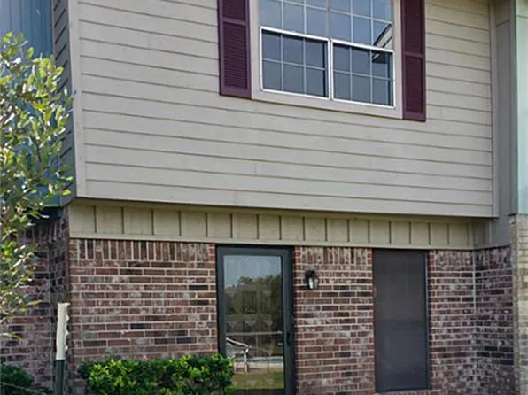 8912 Glacier Ave, Texas City, TX 77591