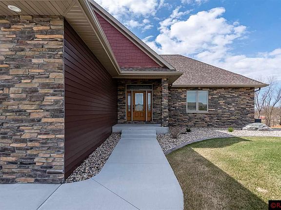 2nd image of 260 Oak Dr