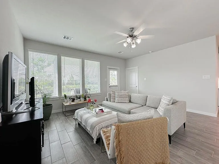 33023 School Hill Rd — Photo 24
