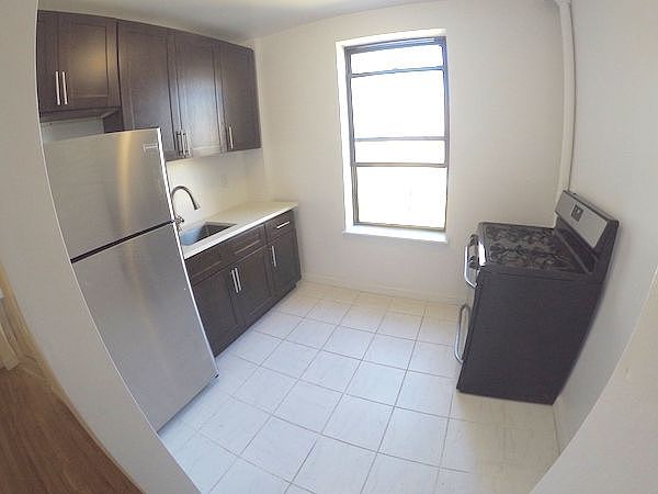 1st image of 3033 32nd St APT 4B
