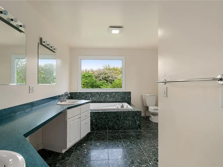 43 Bluegrass Dr — Photo 29