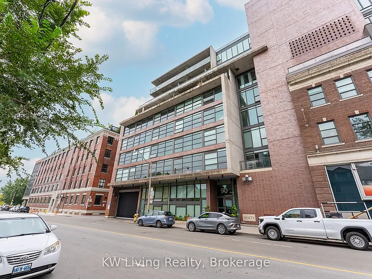 90 Broadview Ave #LW1 — Photo 3