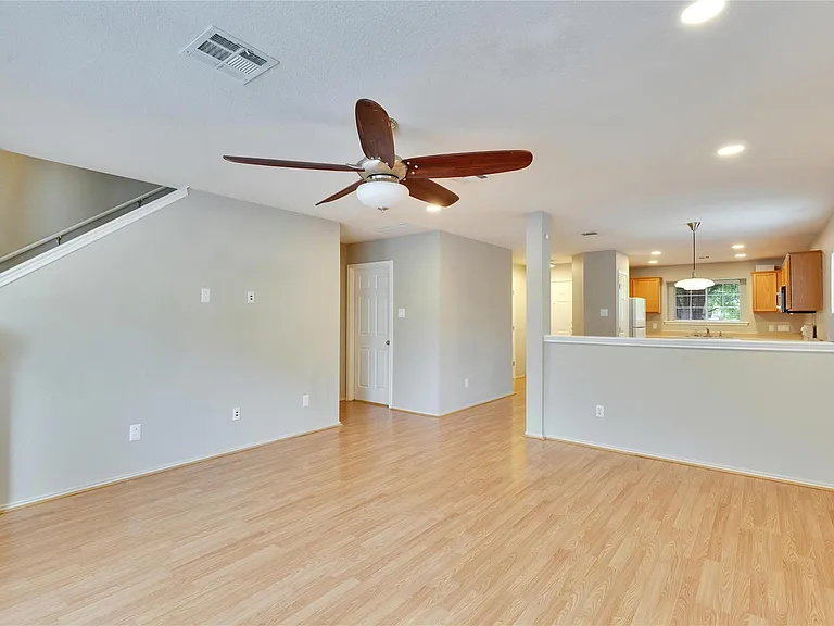 2212 Melissa Oaks Ln — Photo 14