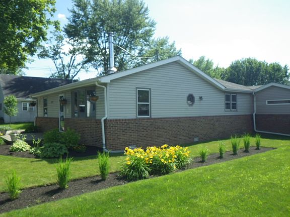 3rd image of 8005 S John St
