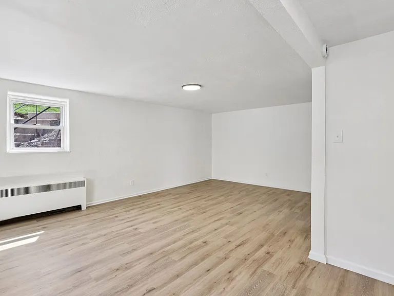 Charming 1, 2, and 3-Bedroom Townhomes in a Quiet Pittsburgh Neighborhood — Photo 6