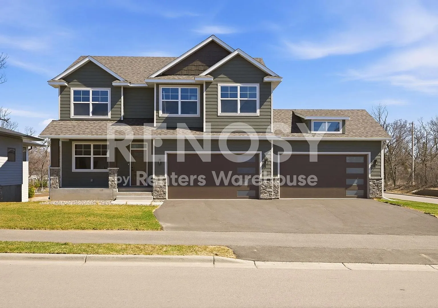 Luxury Roseville Rental | 5 BR | 4 BA | Rare 4-Car Garage - Available Now — Photo 1
