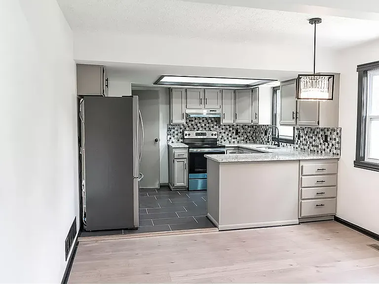 1560 Waterstone Ct — Photo 9
