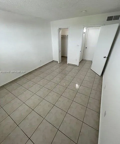 606 W 81st St #408 — Photo 10
