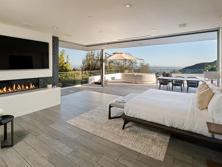 7080 W Mulholland Dr — Photo 64