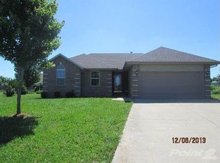 200 N Arrowhead Rd, Willard, MO 65781