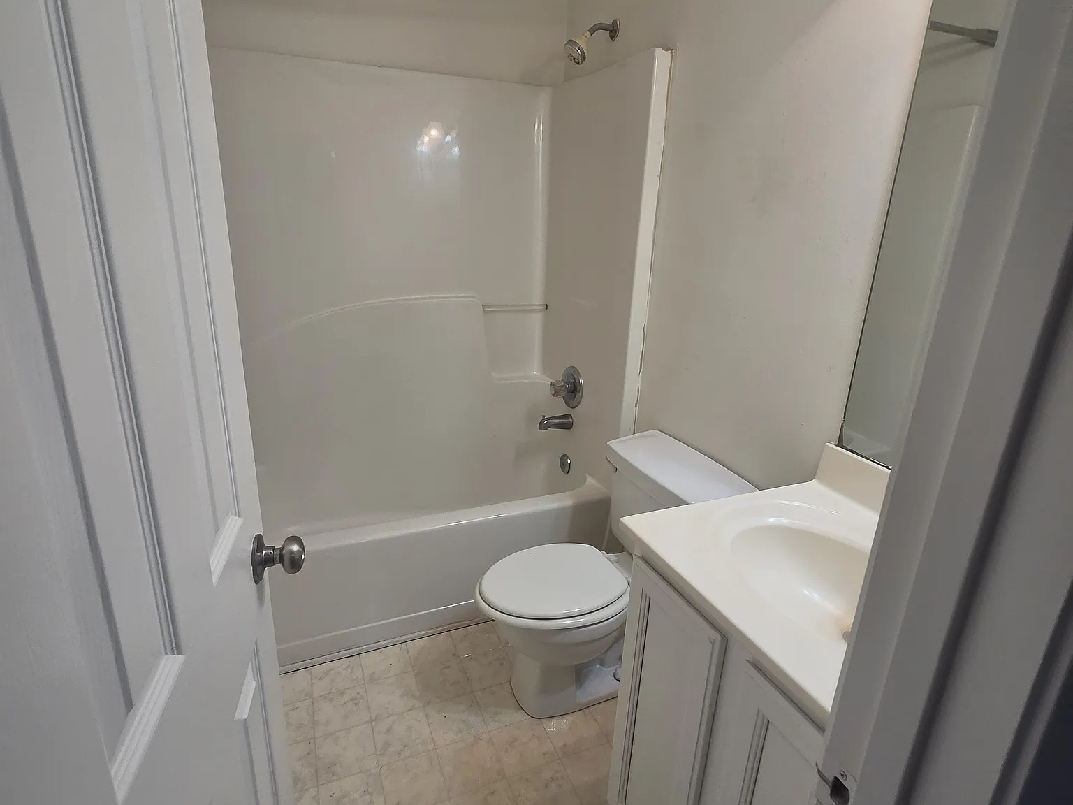 3 bed, 1651 sqft, $2,150 — Photo 4