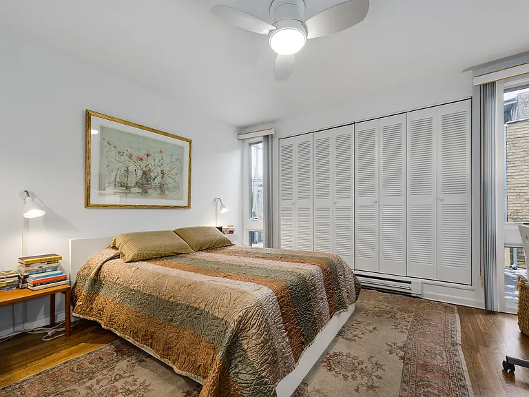 235 W Eugenie St #M2-G8 — Photo 8