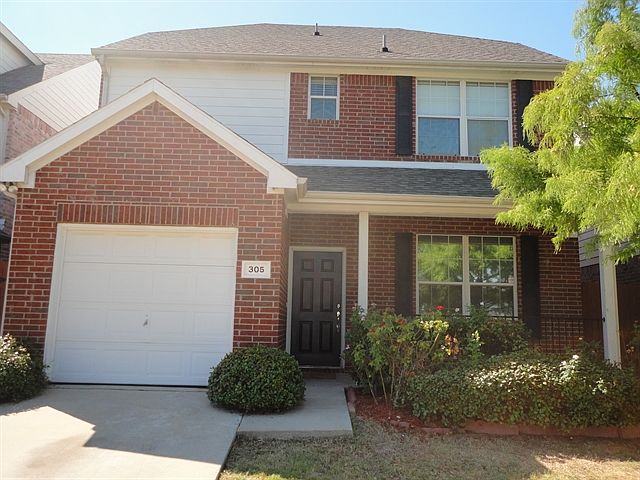 1st image of 305 Celia Cir