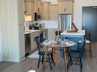 4701 Kings Point Rd #149, Excelsior, MN 55331