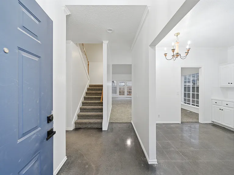 3026 E 89th Pl — Photo 8