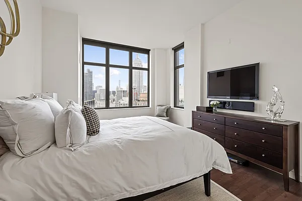 Sold by Compass | media 8