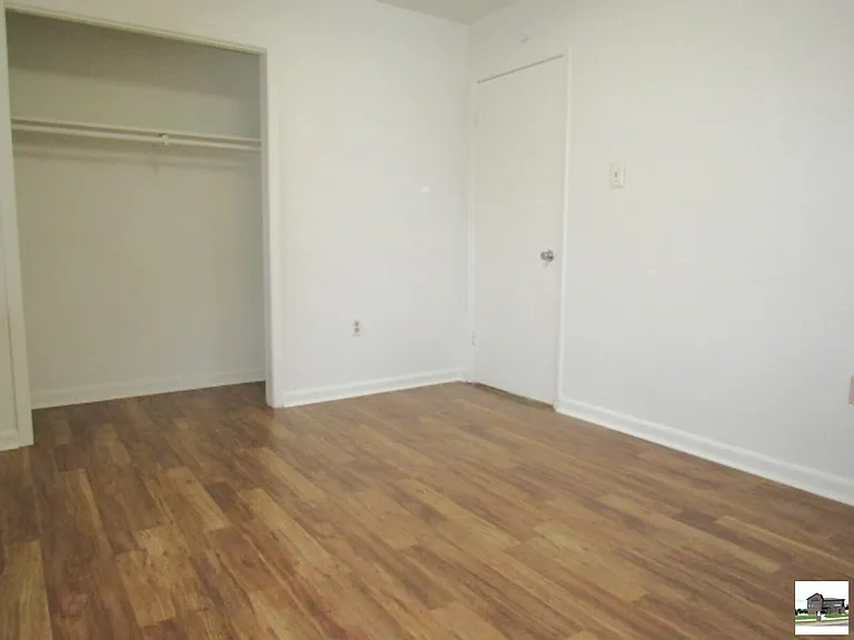 1009 S 29th St — Photo 11