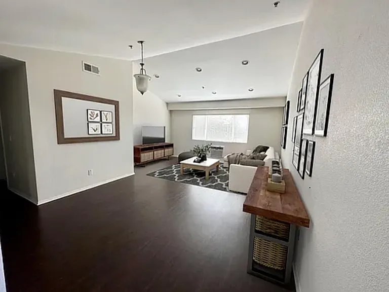 8732 Reading Ave #C — Photo 1
