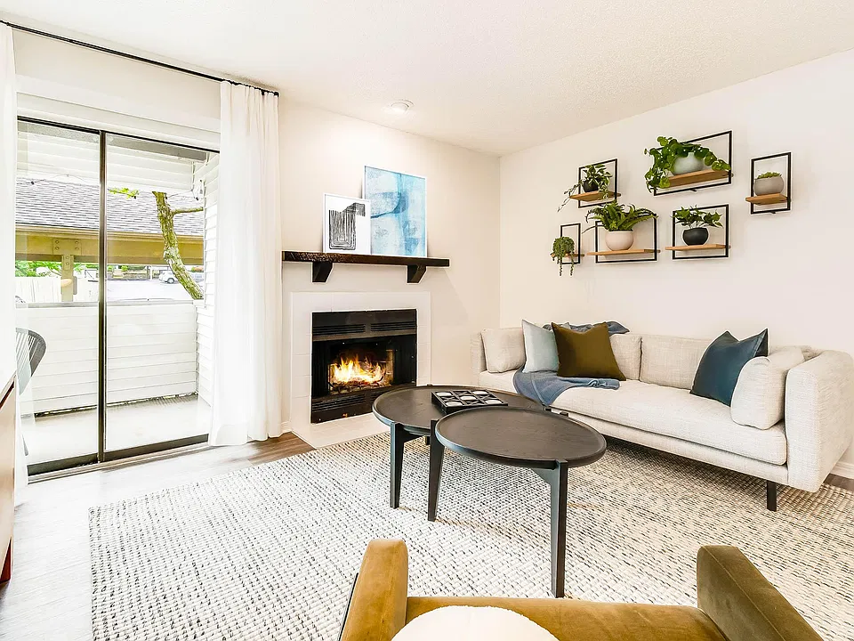 Living Room with Wood-Burning Fireplace and Refinised Mantle - Diamond Interior