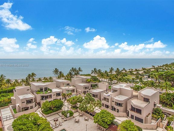 3rd image of 201 Crandon Blvd APT 937