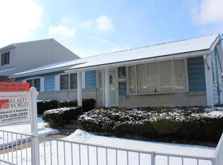 120 N Market St, Mount Carmel, PA 17851
