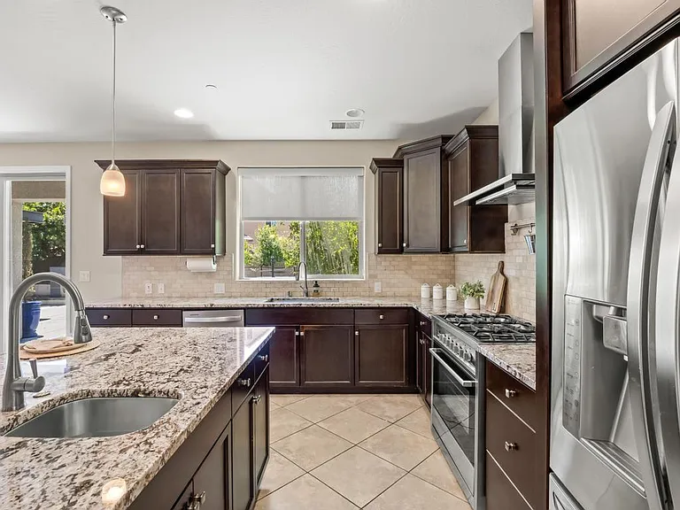 1229 E Via Roma Dr — Photo 23