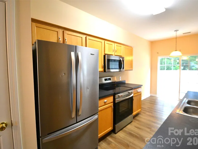 6820 Beverly Springs Dr — Photo 9