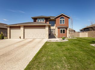 4137 Houkom Ct S, Fargo, ND 58104