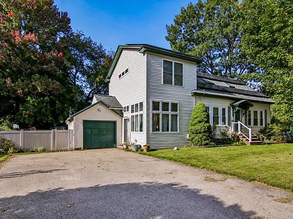 2nd image of 5 Merrimack Street