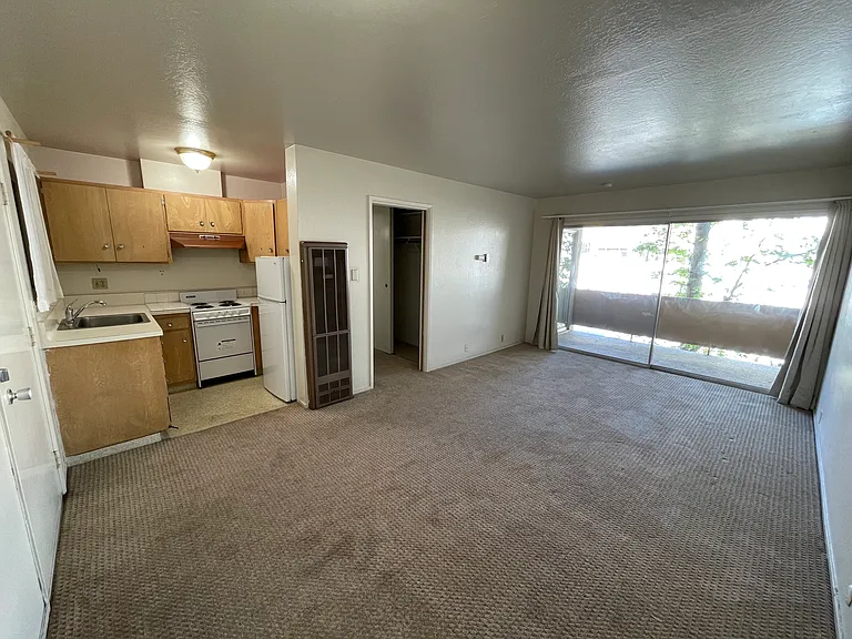 2033 Haste Street — Photo 35