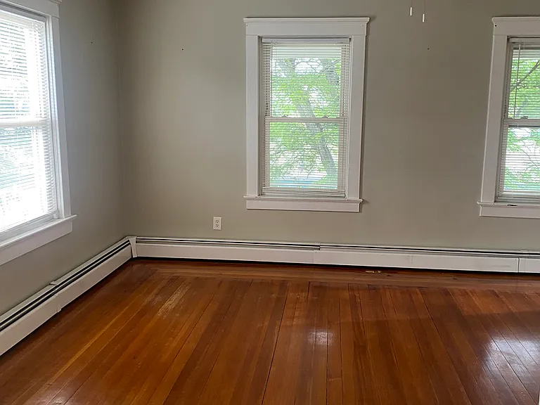 13 Central Ave — Photo 5