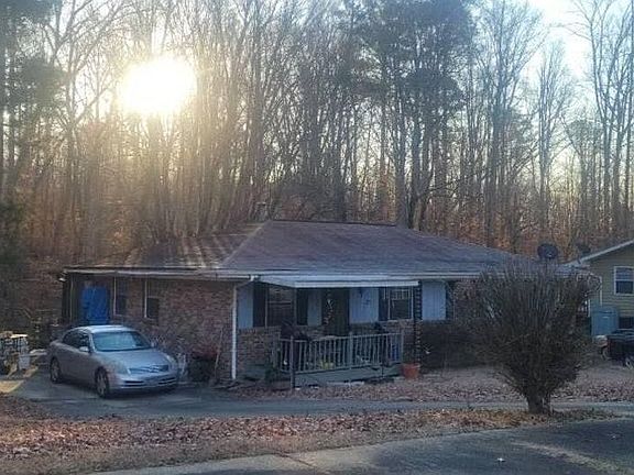 3rd image of 900 Plainville Dr SW